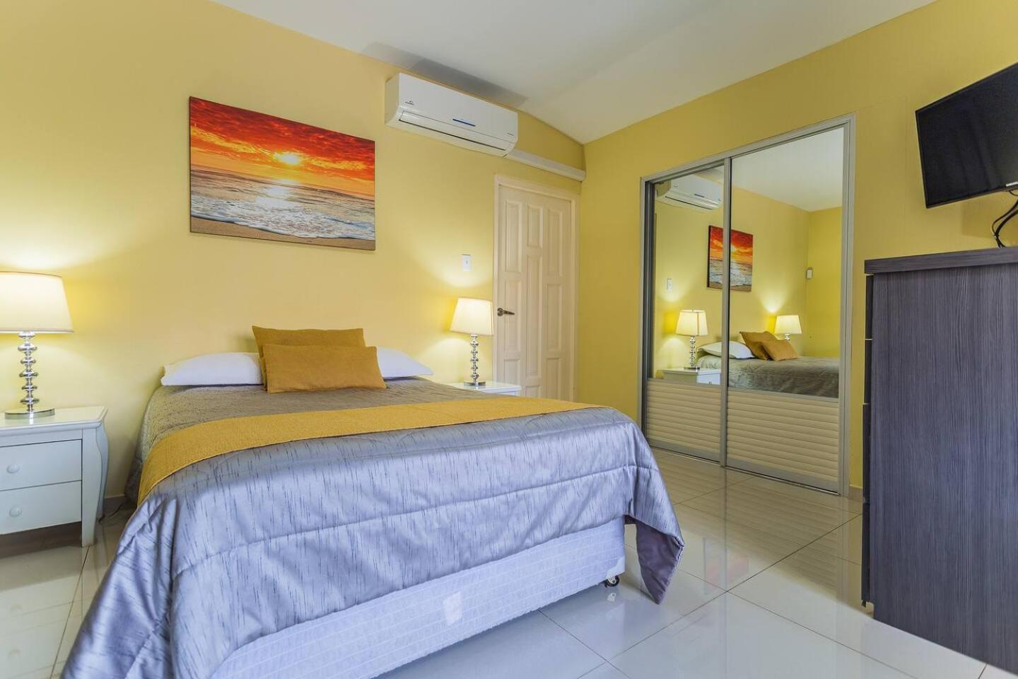 Juanedu Suites Oranjestad Ngoại thất bức ảnh